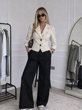 Badgley Mischka Blazer